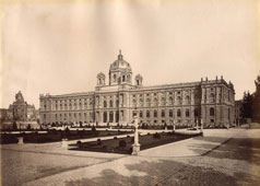 Vienna. Museum, on the left the monument to Maria Theresia